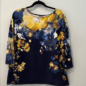 Chico's Floral  Top in Navy and Yellow
3/4 sleeves, scoop neck
Sz L 
Chicos Sz 2